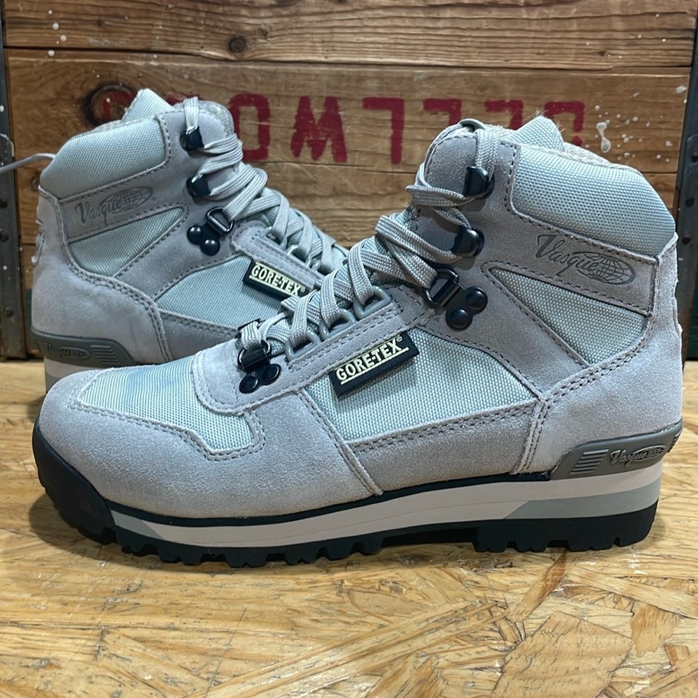 Brand new in box discontinued style 7462 men’s Vasque Clarion ‘88 Gore Tex.